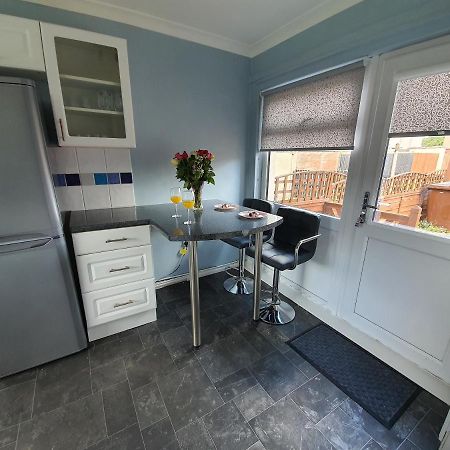 Appartamento Premier - Kenilworth House Holytown Esterno foto